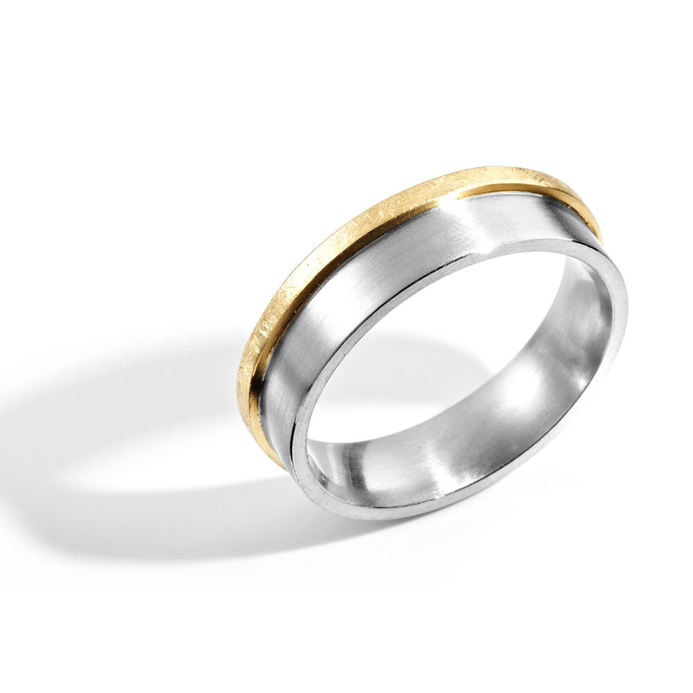 2048 Court Wedding Band