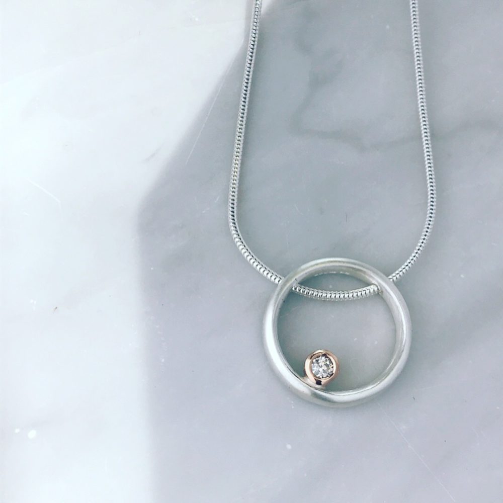 Diamond Circle Pendant Rose Gold