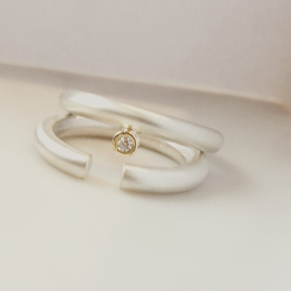 Single Round Puzzle Ring Open